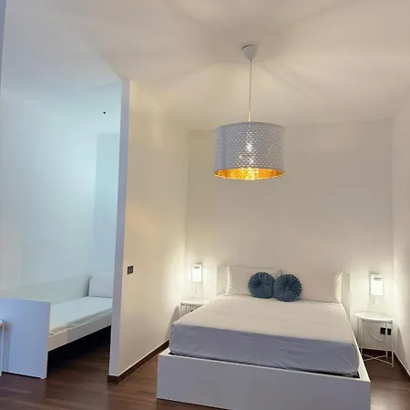 Blue Eyes Howme * 巴里