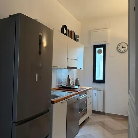 Blue Eyes Howme * 巴里